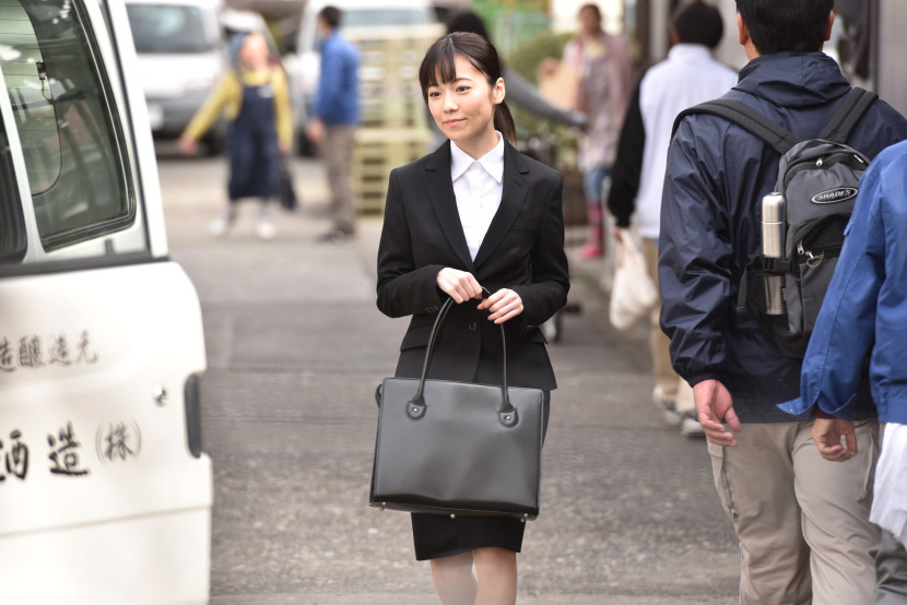 日本出台新政策 方便外国留学生毕业后在日创业